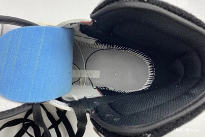CD4487 Travis Scott x Air 1 220 Resilient Jordan 100 0718